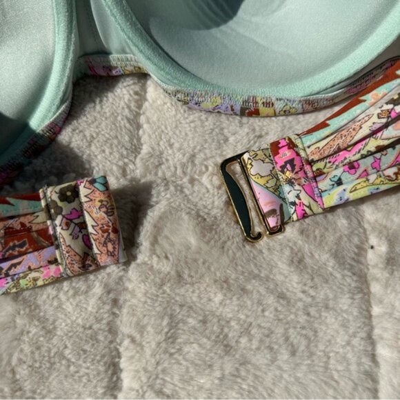 Victoria's Secret | "Byron Bay" Strapless Bikini Top | Size 34DD - Picture 8 of 11